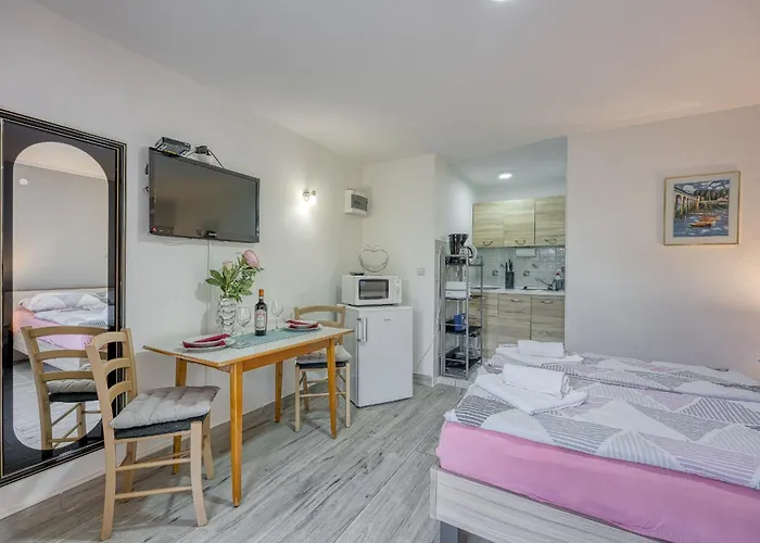 Complex Dolce Maro Guest house 4*