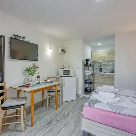 Complex Dolce Maro Gæstehus 4*