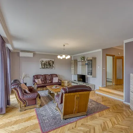 Gæstehus Complex Dolce Maro 4*